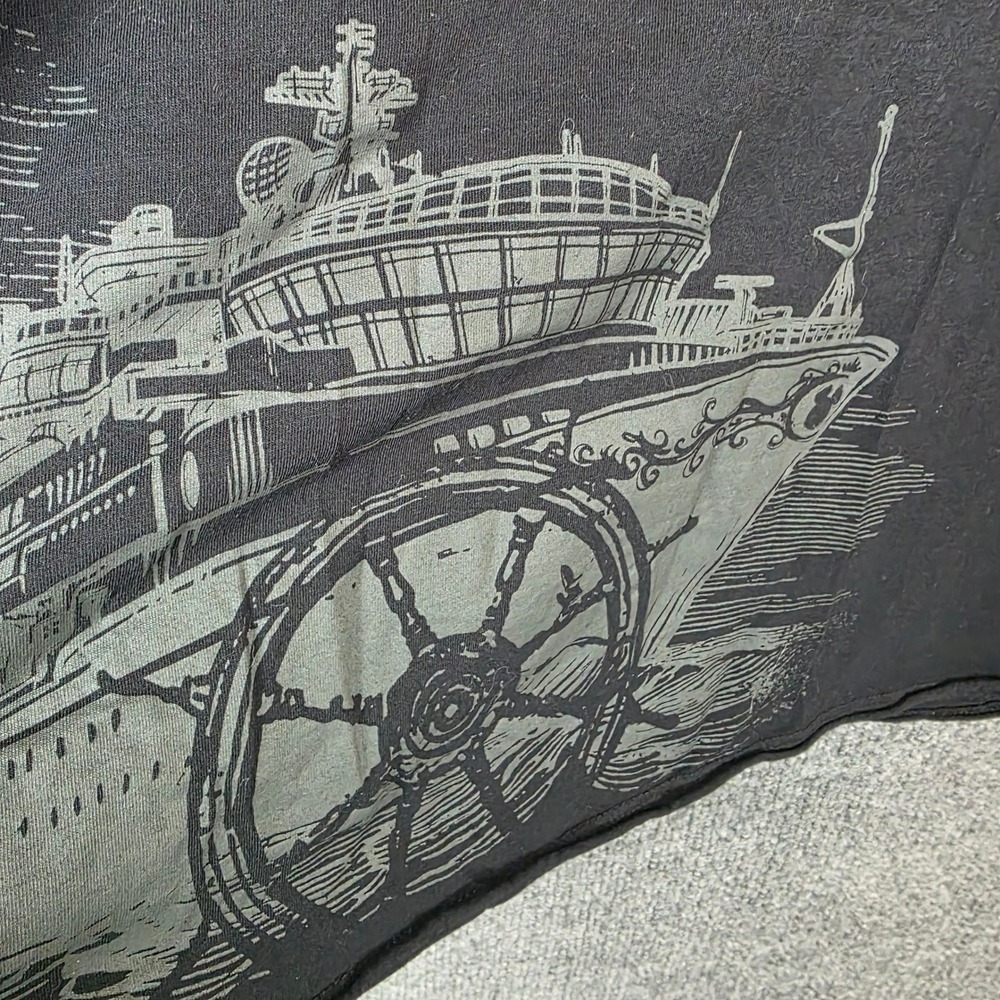 Disney Cruise Womens XL Black Pirates of the Carribean Skull Ship T Shirt Tee - Picture 3 of 9